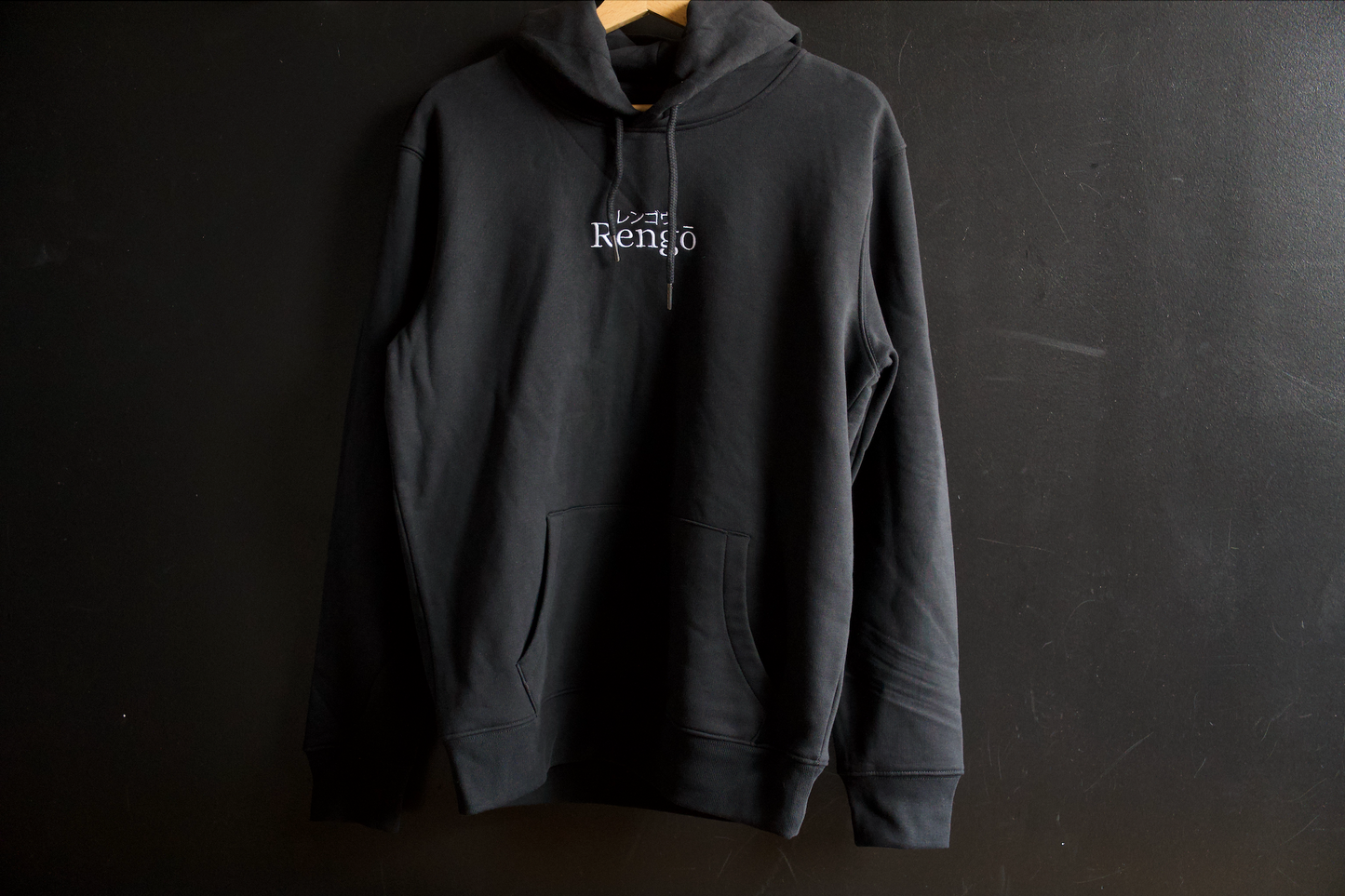 Sweat à Capuche ENSO Sang – avec initiales sur la manche